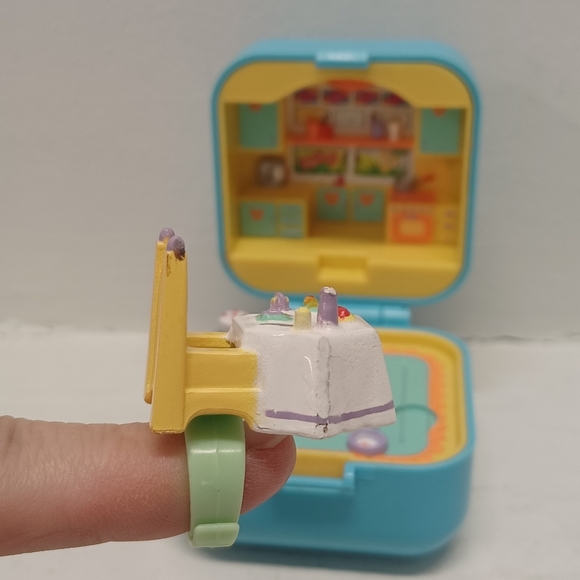 Polly Pocket 1991 Bluebird Dinnertime Ring and Ring Case *Incomplete Turquoise - Picture 12 of 15